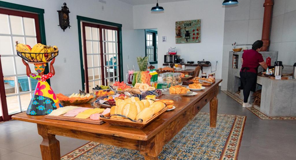 Mesa do café da manhã mineiro